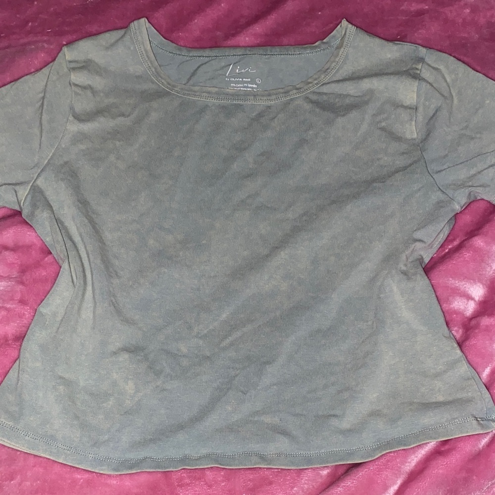 Lira Women's Charcoal Short Sleeve Tee